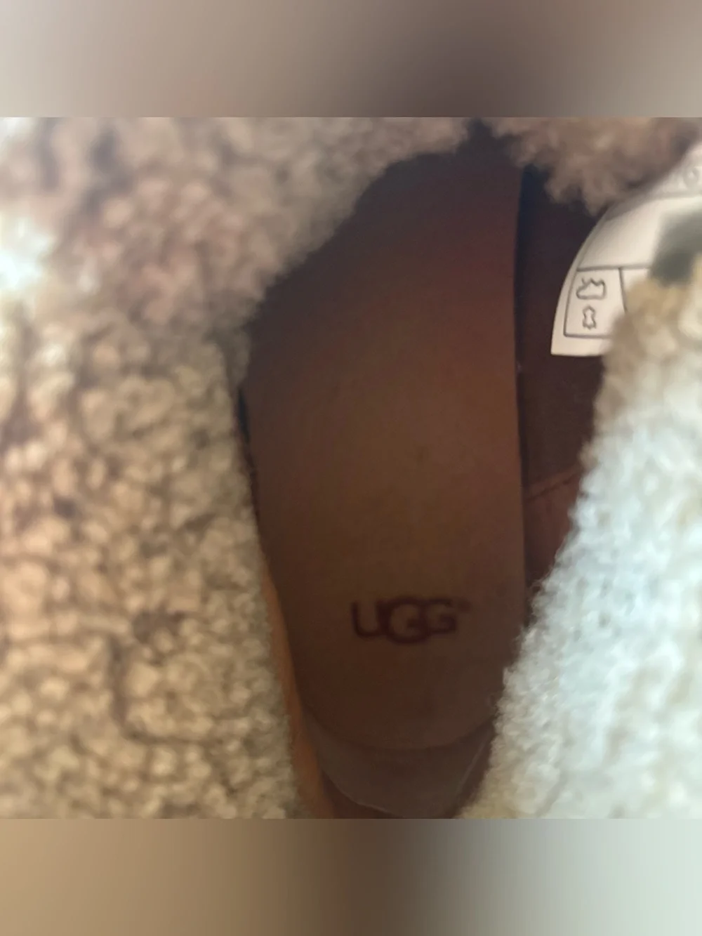 NWOT UGG Women’s Size 7.5 Chestnut Leather Shearling Lined Lace-Up High Top Boot